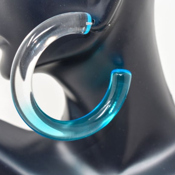 2.25" CLEAR/BLUE OMBRE TRANSLUCENT CHUNKY EARRINGS - Picture 8 of 12